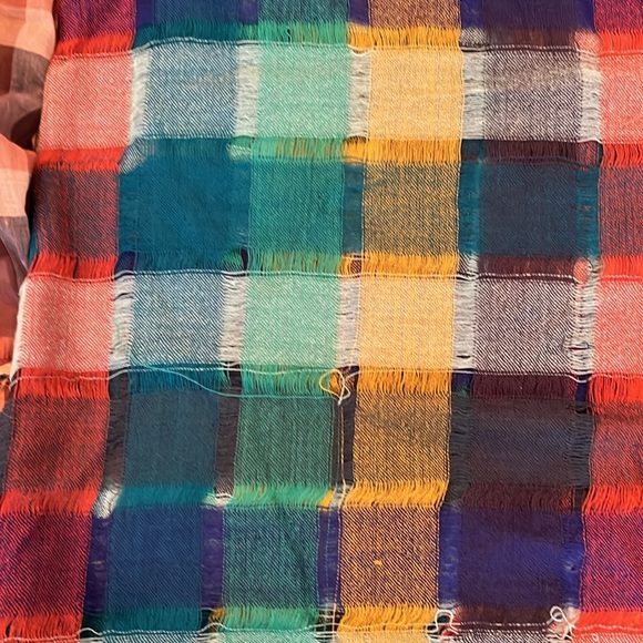 An assortment of scarves! - Picture 4 of 8